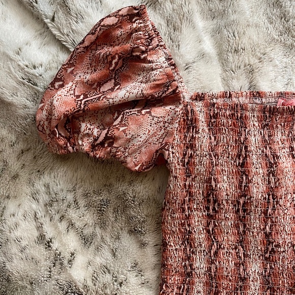 SNAKE SKIN PRINT TOP - Picture 2 of 3